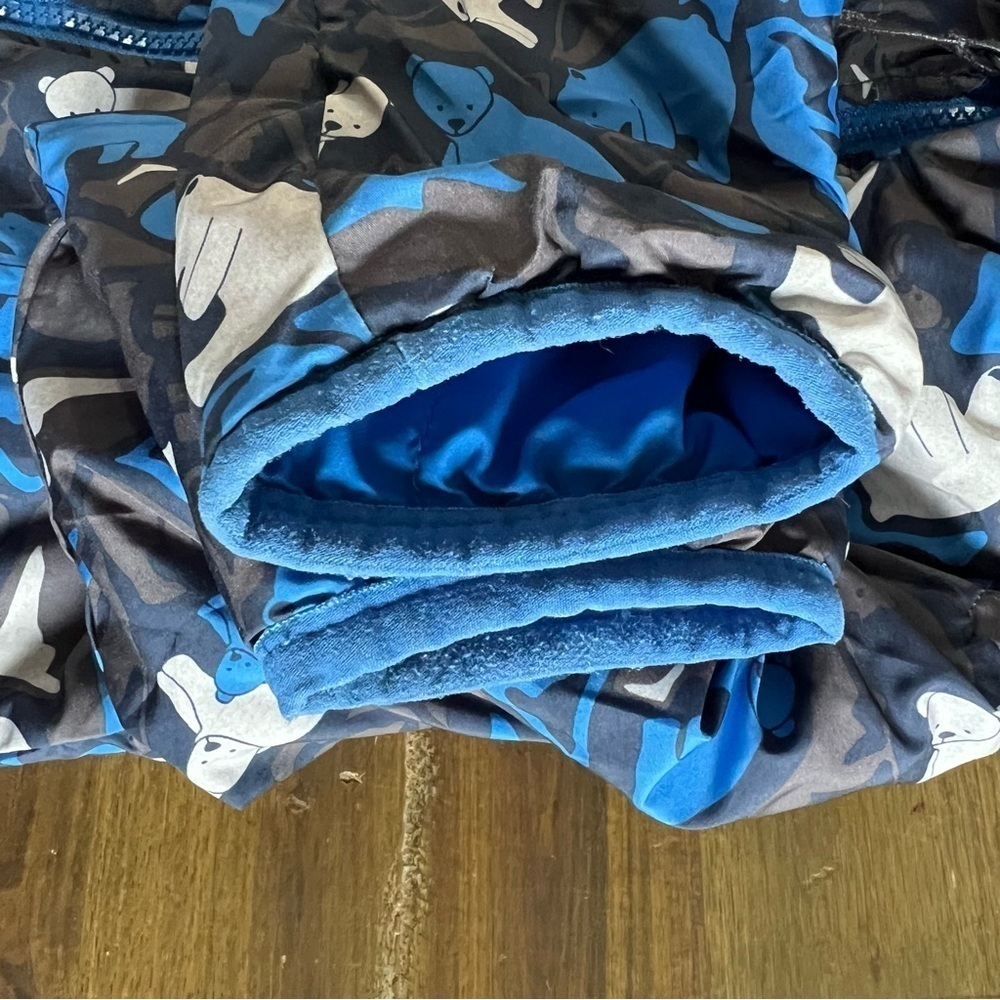 The North Face Blue Bear Print Jacket - Picture 4 of 10